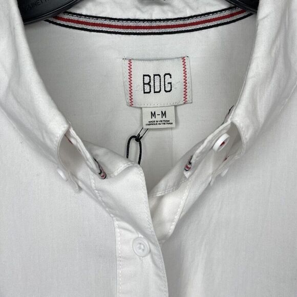 URBAN OUTFITTERS BDG Top Womens Medium White Button Down Crop NEW Blouse - Picture 11 of 13
